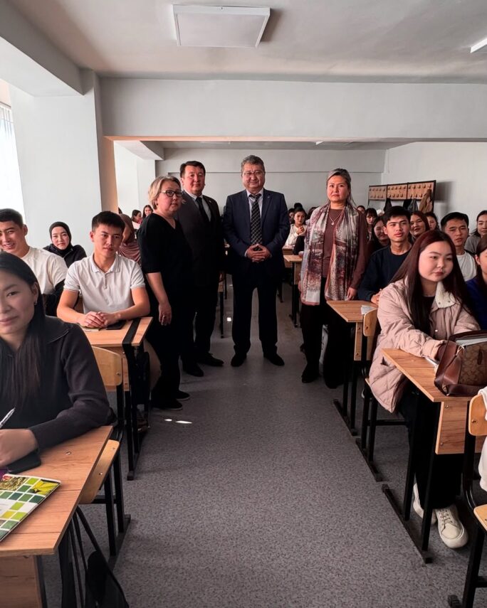 Ж.Баласагын атындагы КУУнун Экономика жогорку мектебинде2 жана 4-курстун студенттери үчүн Дүйнөлүк каражат топтоо күнүнө арналган кезектеги лекция 8-корпусунда болуп өттү.